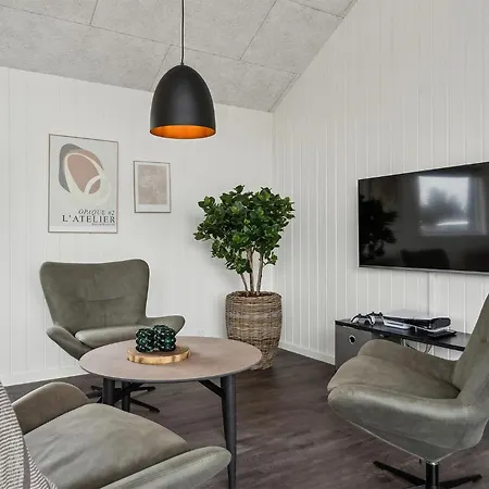 Lovely In Hvide Sande With Sauna 度假居 Bjerregård