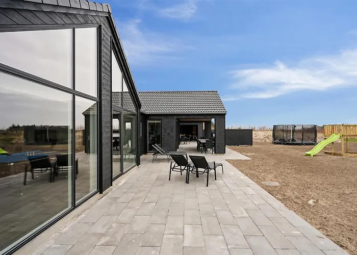 Lovely In Hvide Sande With Sauna 度假居